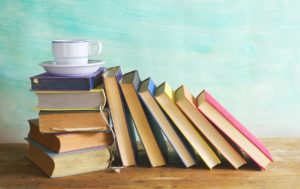 किताबें पढ़ने के फायदे | Books Reading Benefits in Hindi !!
